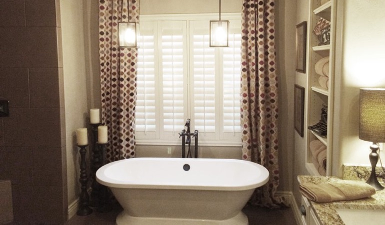 Polywood Shutters in Hartford Bathroom